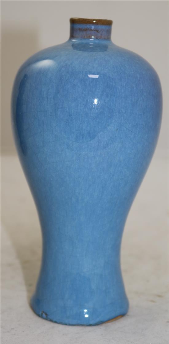 A Chinese robins egg glazed meiping, 19th/20th century, height 17cm